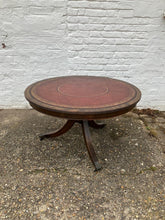 Load image into Gallery viewer, Georgian Round Occasional Tripod Table