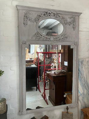 18th Century Style Decorative Mirror